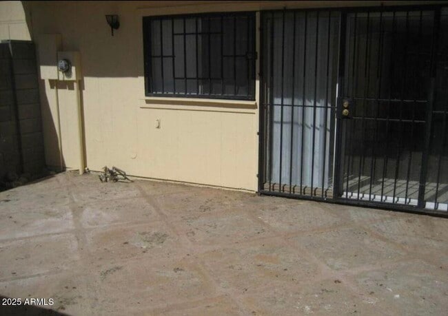 Building Photo - 5710 N 43rd Ln