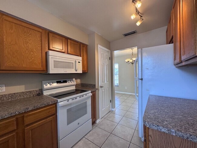 Building Photo - Charming 2BR/1BA Home in Casselberry