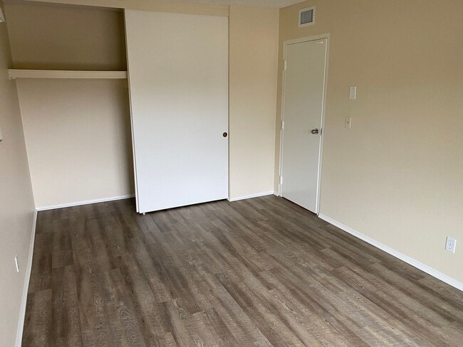 Building Photo - 3831 Nipoma Pl