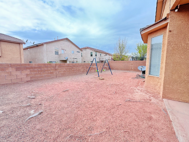 Building Photo - 1125 Toscana Dr SE