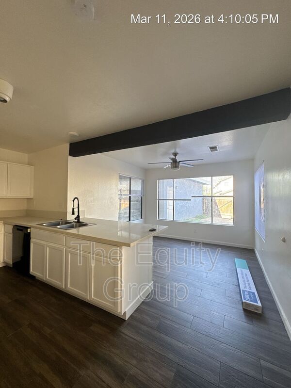 Building Photo - 1942 E Woodsville Ct