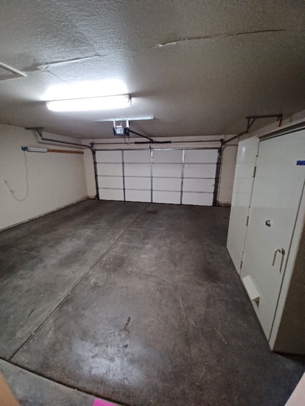 Building Photo - 3526 S Mirror St