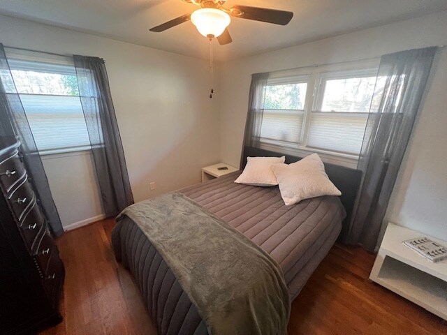 Building Photo - 2037 Jordan Terrace NE