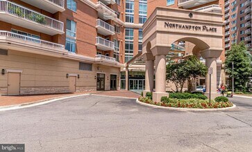 Building Photo - 3101 N Hampton Dr