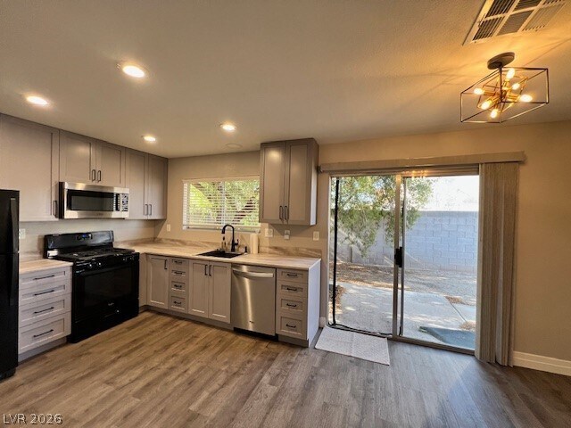 Building Photo - 2526 Wolverton Ave