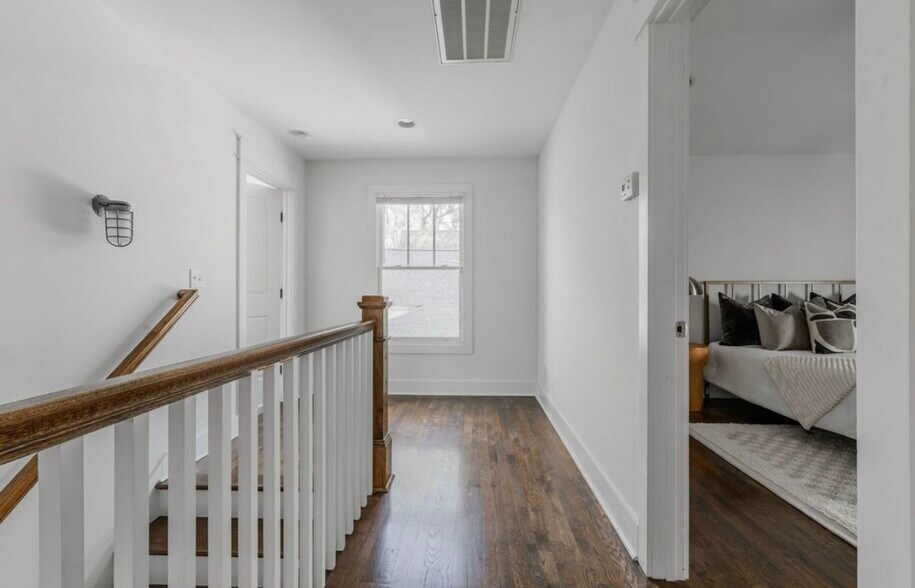 Building Photo - 1708 4th Ave N