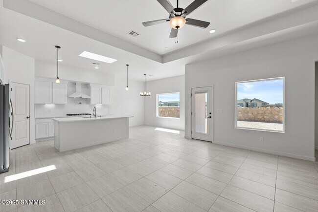 Building Photo - 3676 Springhaven Lp