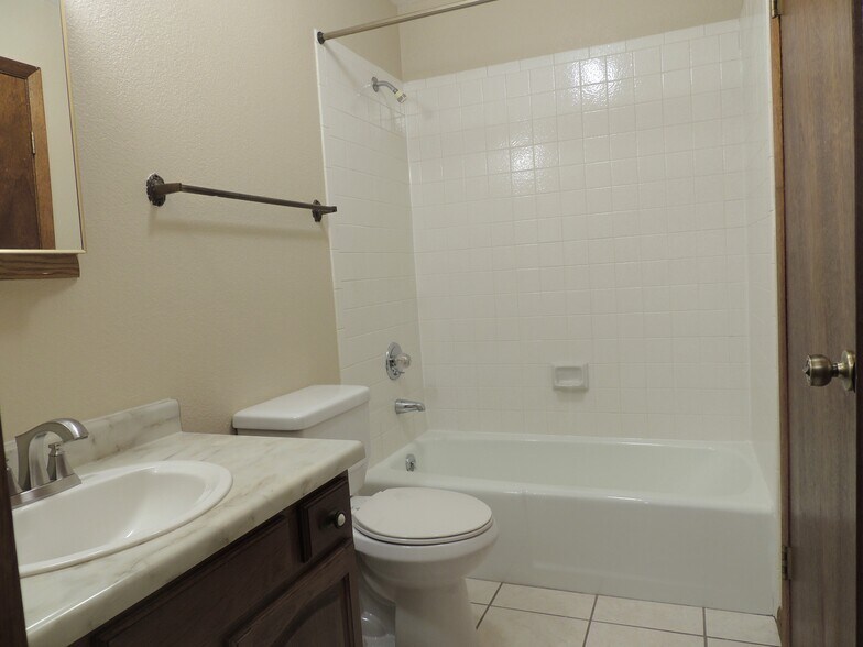 Bathroom #2 - 636 Horizon Dr