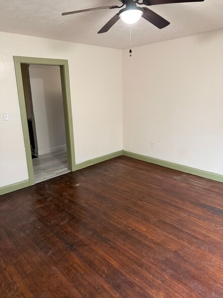 Building Photo - 732 Rockford Ave