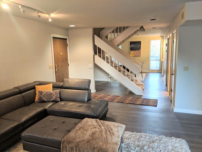 Building Photo - 600 NW 4th St