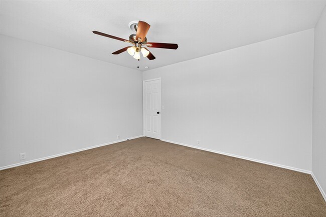 Building Photo - 14934 Sugar Falls Ct