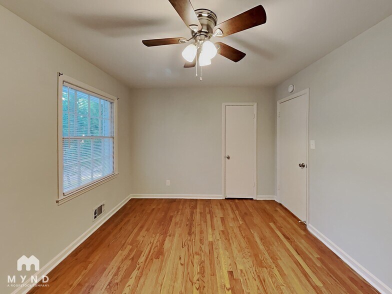 Building Photo - 6489 Lynn Dale Ln