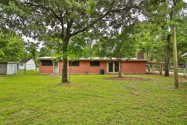 Building Photo - 30115 Misty Meadow Dr