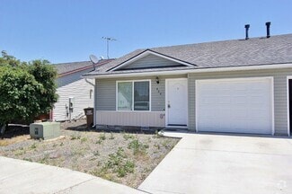 Building Photo - 454 Old Maple Dr