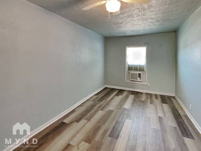 Building Photo - 1735 Arlington Dr