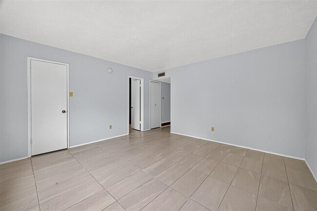 Building Photo - 15815 Ironside Creek Dr