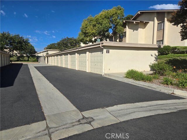 Building Photo - 13644 La Jolla Cir