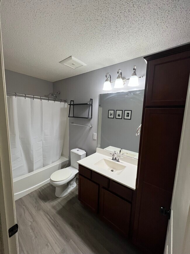 Building Photo - 3582 White Pine Way