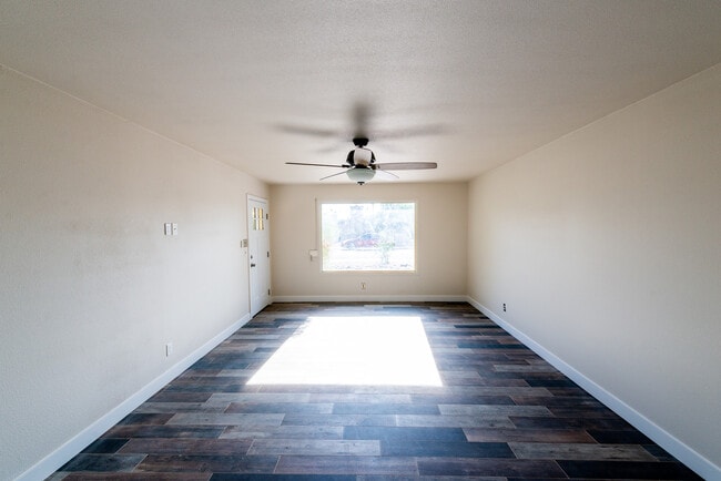 Building Photo - 2607 S Jentilly Ln