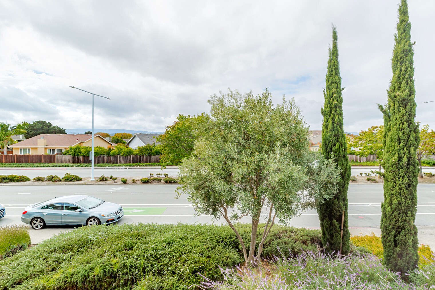 Building Photo - 644 Edgewater Blvd