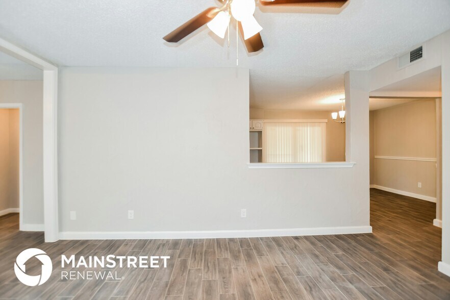 Building Photo - 926 Wateka Way