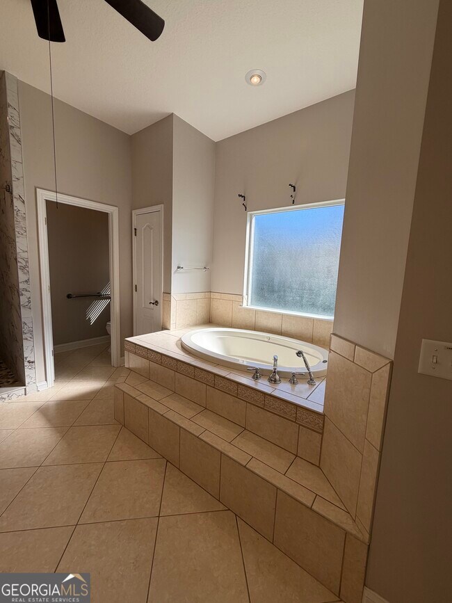 Building Photo - 108 Heron's Nest Cir