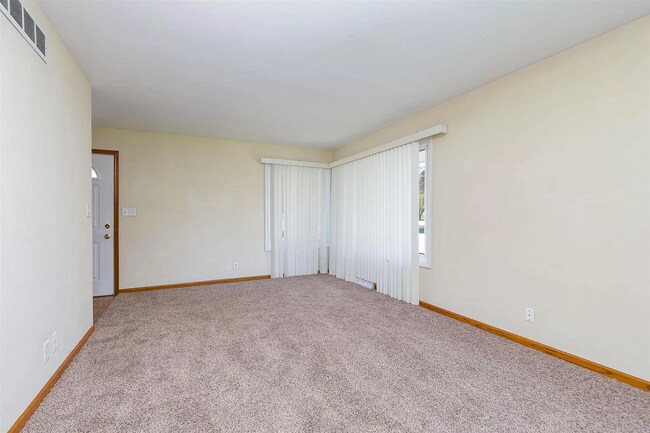 Building Photo - 401 8th St