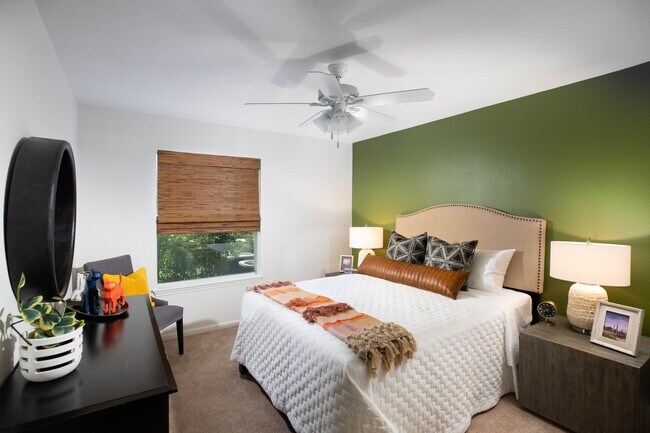 Bedroom - Memorial Heights at Washington