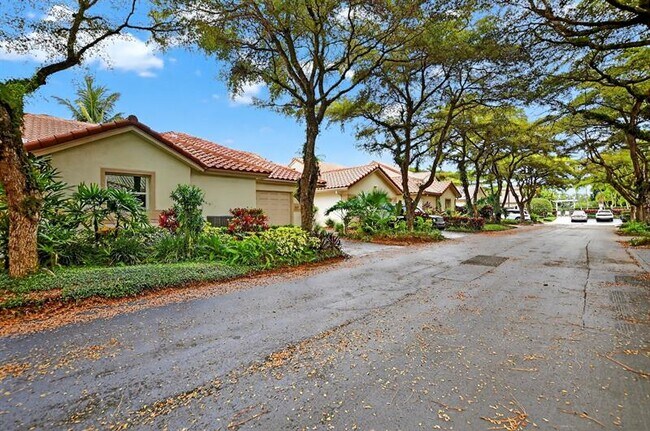 Building Photo - 5237 Majorca Club Dr