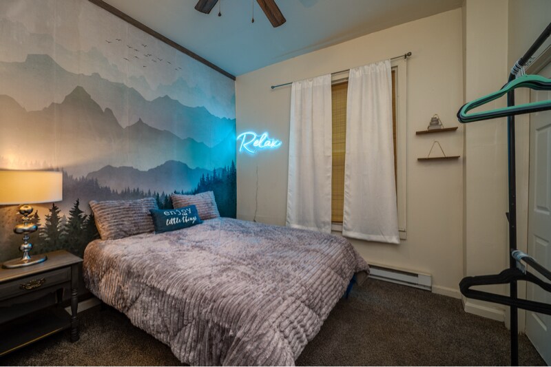 Building Photo - 612 W Market St