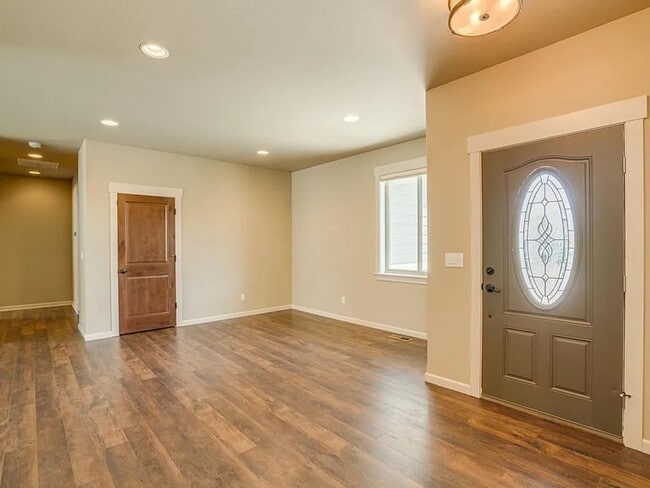 Building Photo - 1722 Brambling Brae Ln
