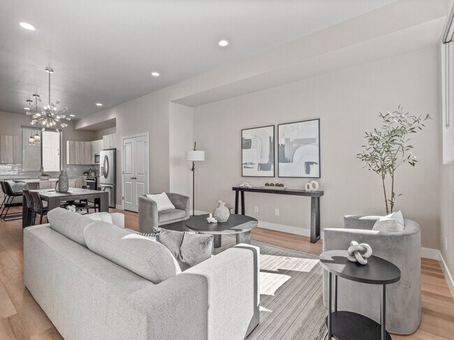 Building Photo - Modern Townhome with Mountain Views in One...