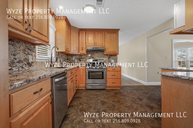 Building Photo - 2105 Manassas Dr SW