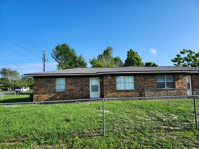 Building Photo - 6724 Chipewa St