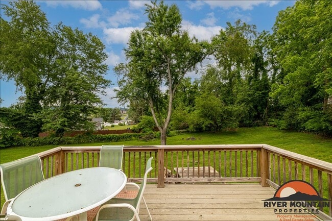 Building Photo - Cozy Single-Family Home in Christiansburg