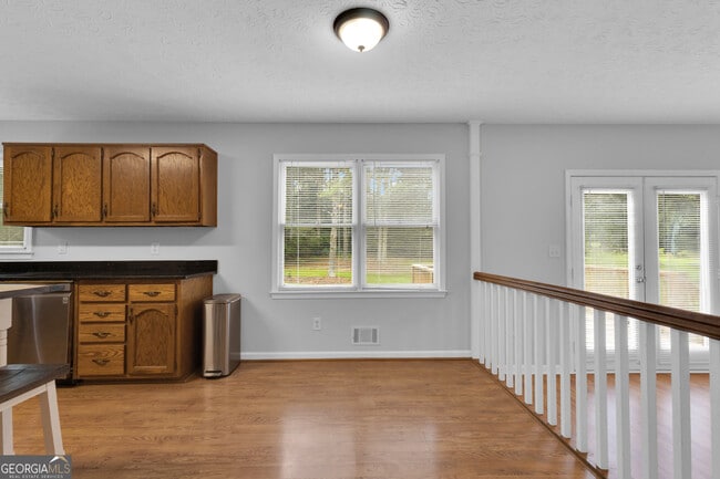 Building Photo - 115 Rockhurst Chase