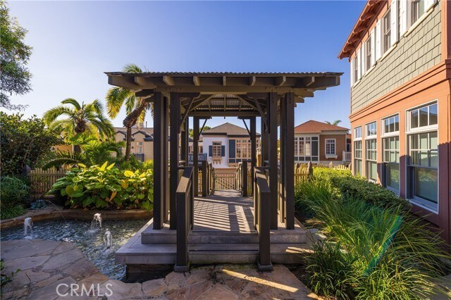 Building Photo - 2500 Bungalow Pl