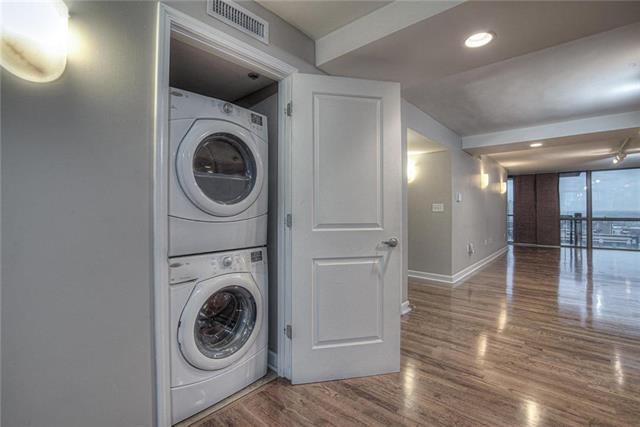 Full-Size Washer and Dryer in Unit - 600 Admiral Blvd