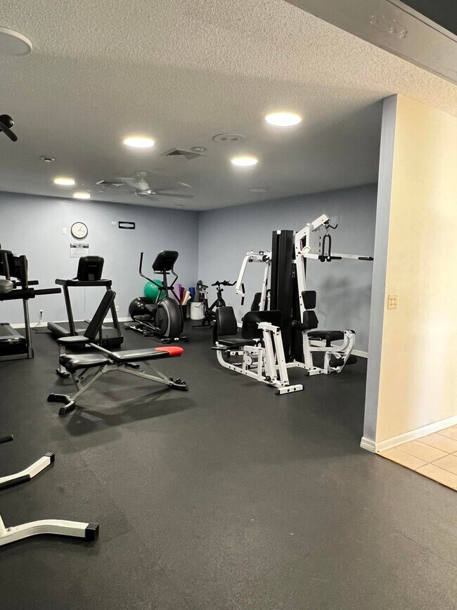 Building Photo - 3540 S Ocean Blvd