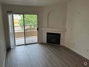 Building Photo - 7885 W Flamingo Rd