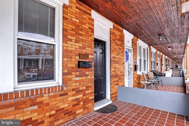 Building Photo - 3300 Dudley Ave