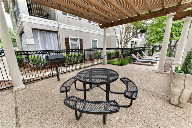 Building Photo - 2601 Preston Rd