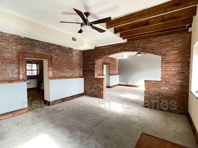 Building Photo - 424 Tompkins St