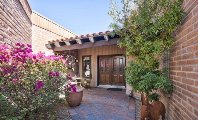 Building Photo - 4380 N Camino De Carrillo