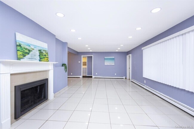 Building Photo - 201 Sprucewood Dr