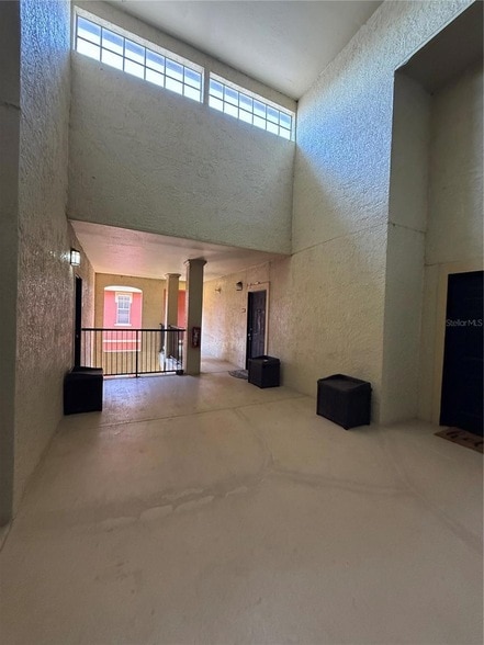 Building Photo - 122 Vista Verdi Cir