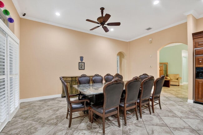 Building Photo - 10247 Isle Wynd Ct