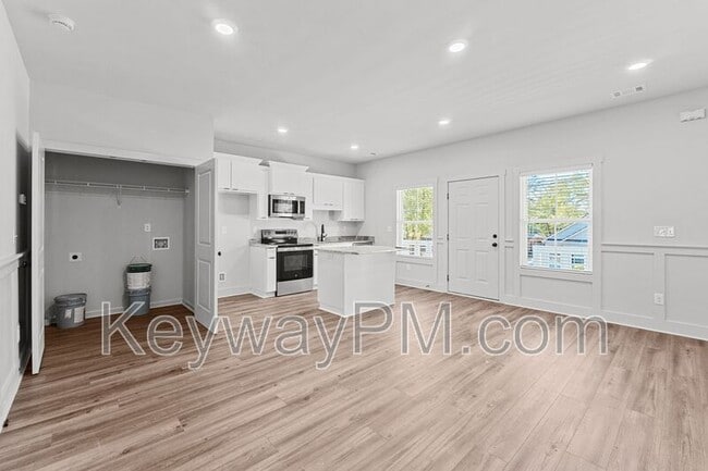 Building Photo - 26 Jones St