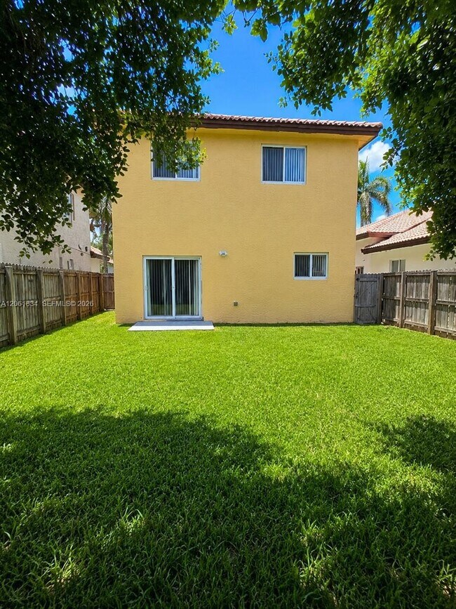 Building Photo - 2603 NE 41st Cir
