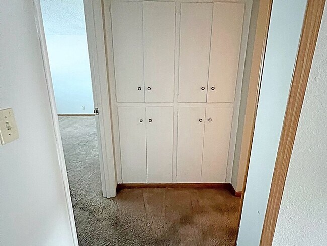 Building Photo - 2 Bedroom Townhome in Las Vegas